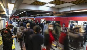 اشتباه وزارت بهداشت در اعلام پایان موج هشتم کرونا