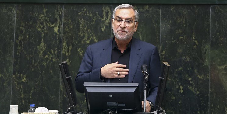 ماجرای استیضاح آقای وزیر / آیا دلیل استیضاح، تغییرات پی در پی در مدیریت سازمان غذا و دارو است؟